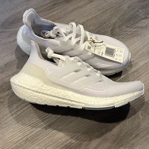 Adidas kids Ultraboost 21 J White, kid’s size 4